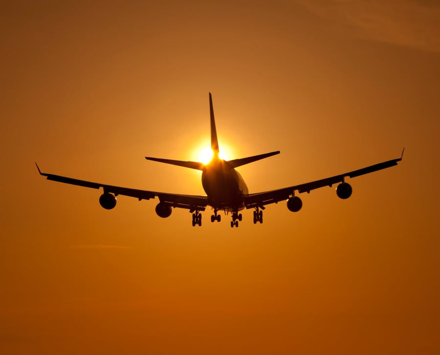 747 flying into the sunset